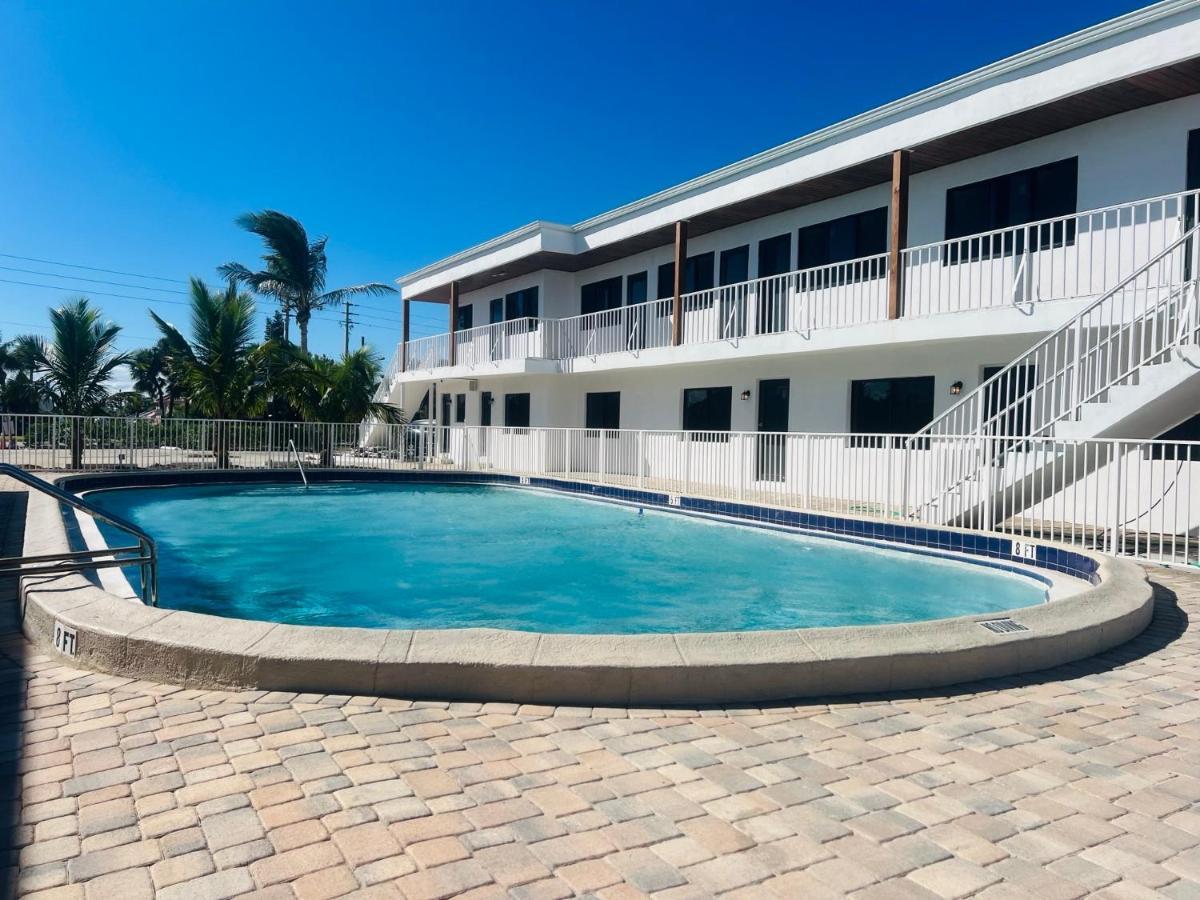 Melbourne Beach Resort Bagian luar foto