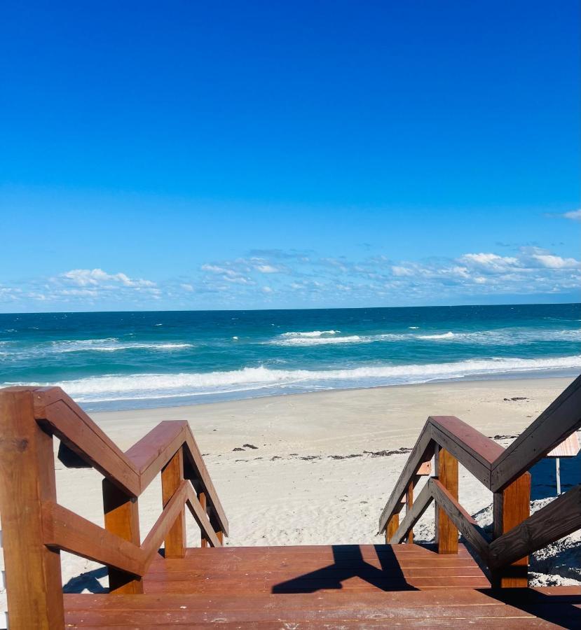 Melbourne Beach Resort Bagian luar foto