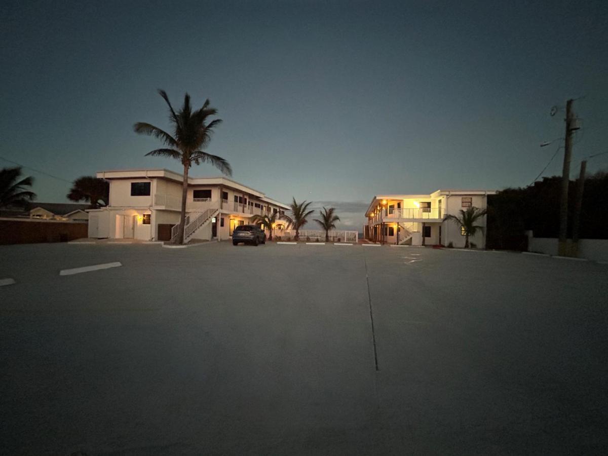 Melbourne Beach Resort Bagian luar foto