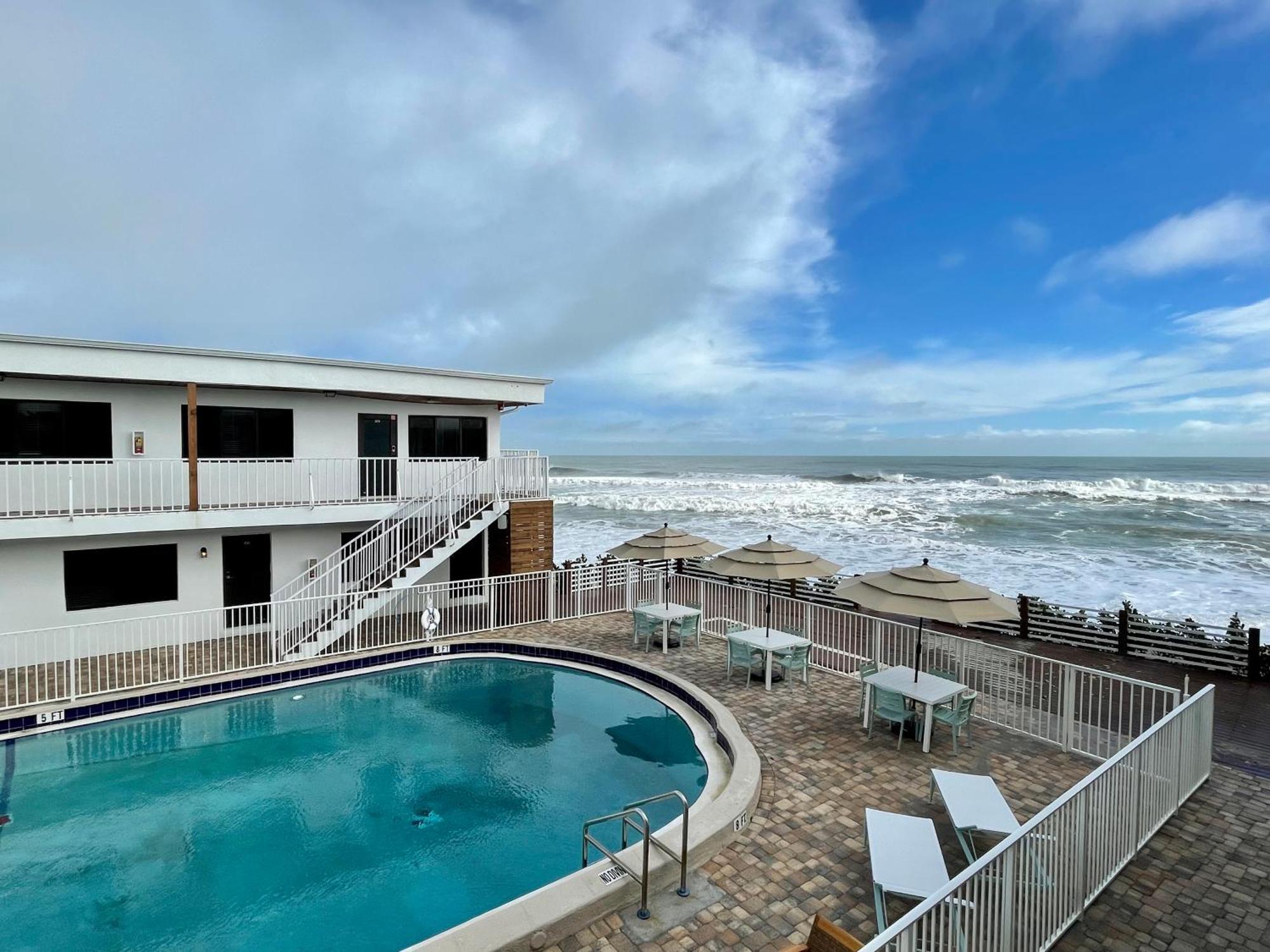 Melbourne Beach Resort Bagian luar foto