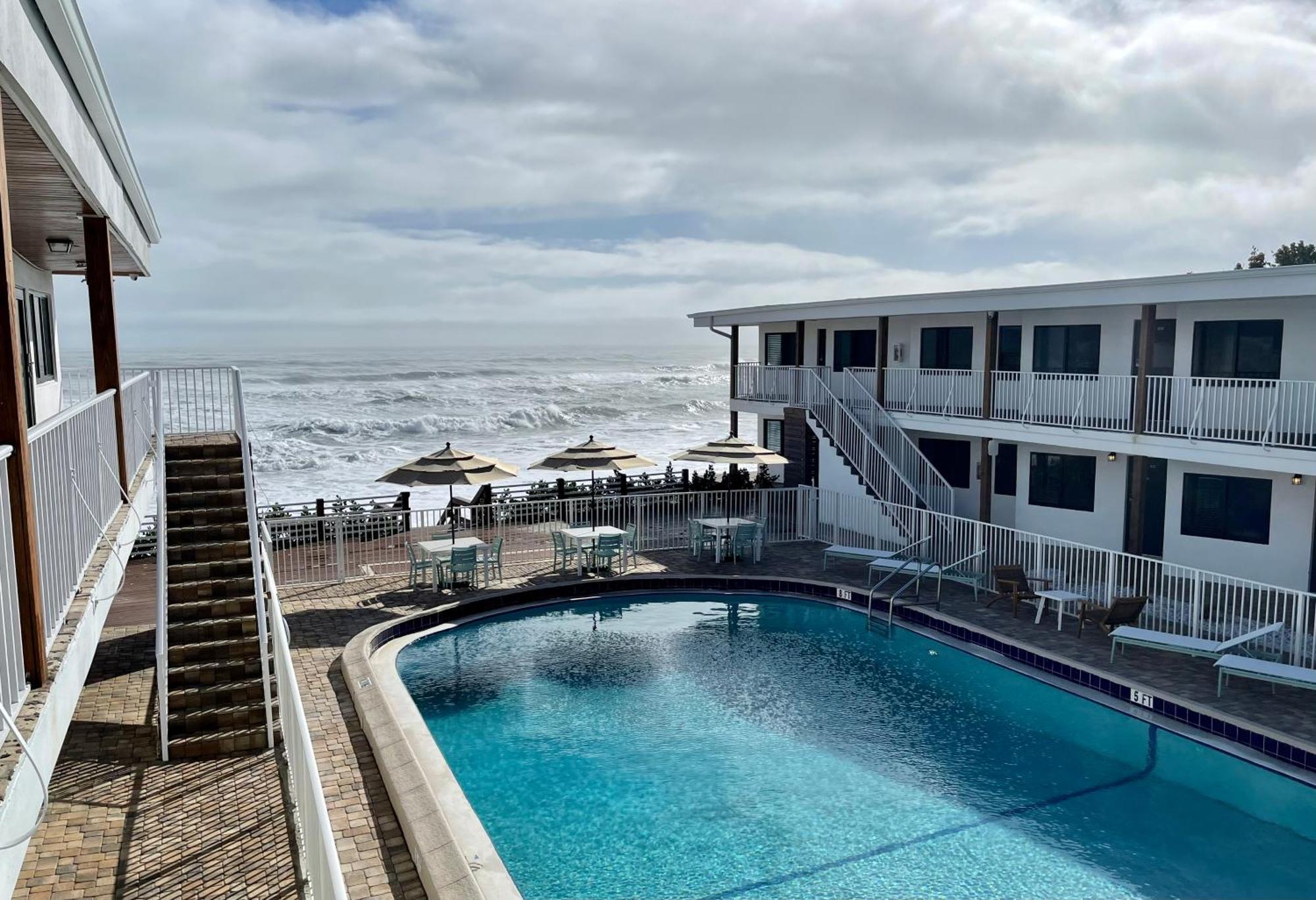 Melbourne Beach Resort Bagian luar foto