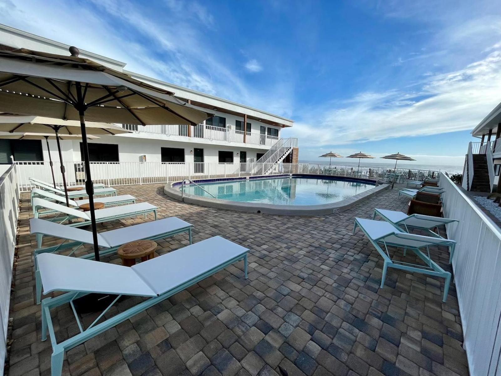 Melbourne Beach Resort Bagian luar foto