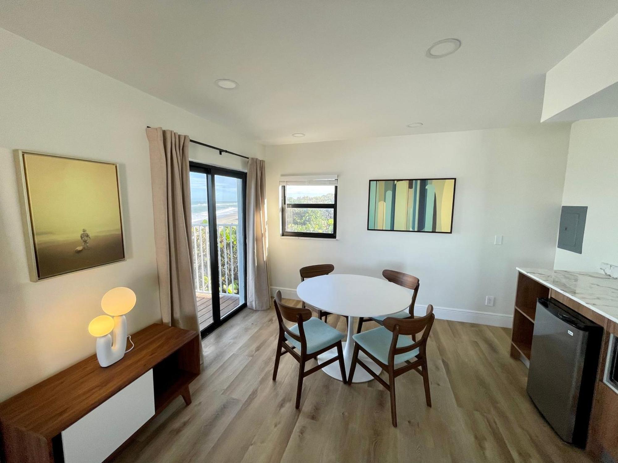 Melbourne Beach Resort Bagian luar foto