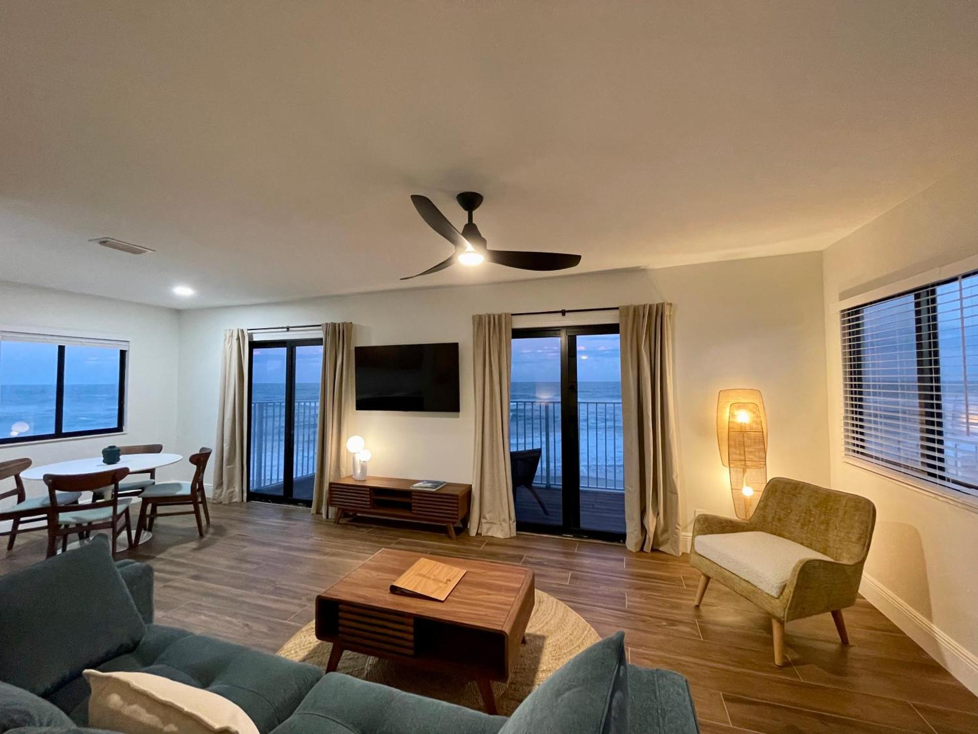 Melbourne Beach Resort Bagian luar foto