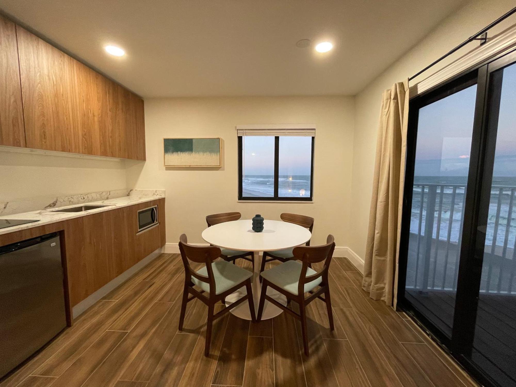 Melbourne Beach Resort Bagian luar foto